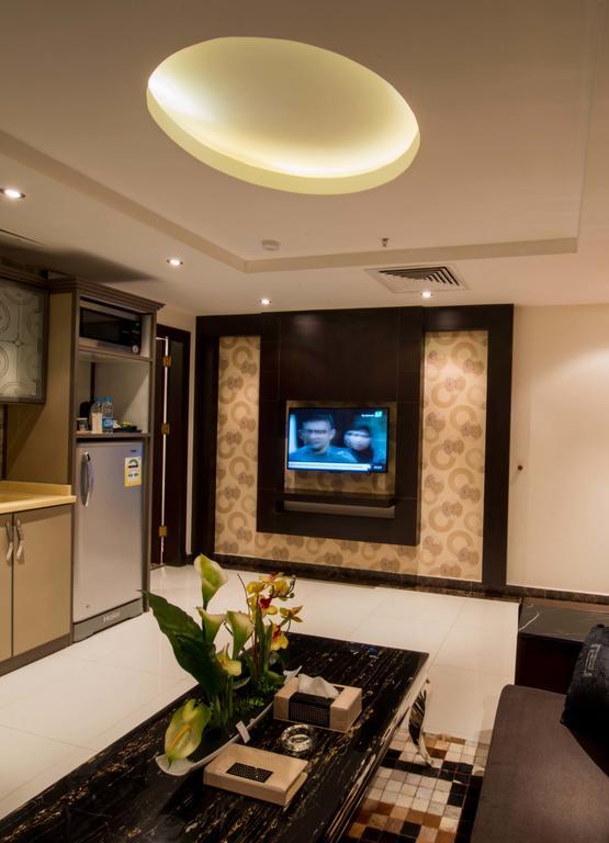 Al Yamama Palace Hotel Suites Ριάντ Δωμάτιο φωτογραφία