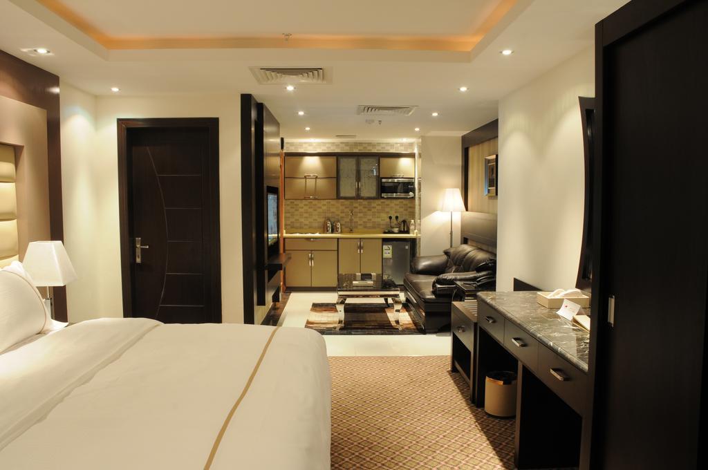 Al Yamama Palace Hotel Suites Ριάντ Δωμάτιο φωτογραφία