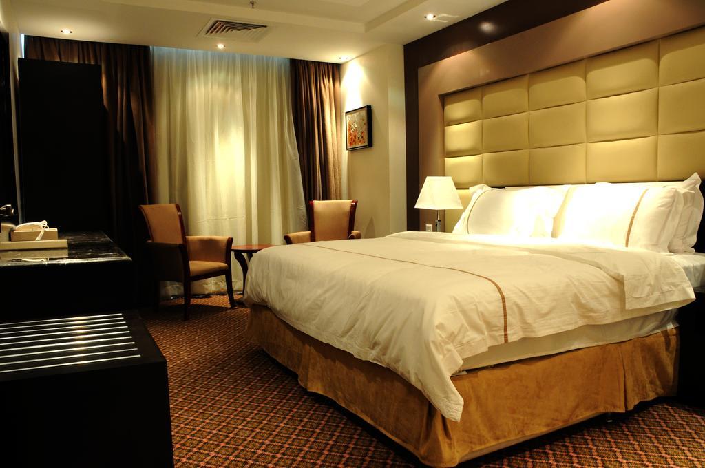 Al Yamama Palace Hotel Suites Ριάντ Δωμάτιο φωτογραφία